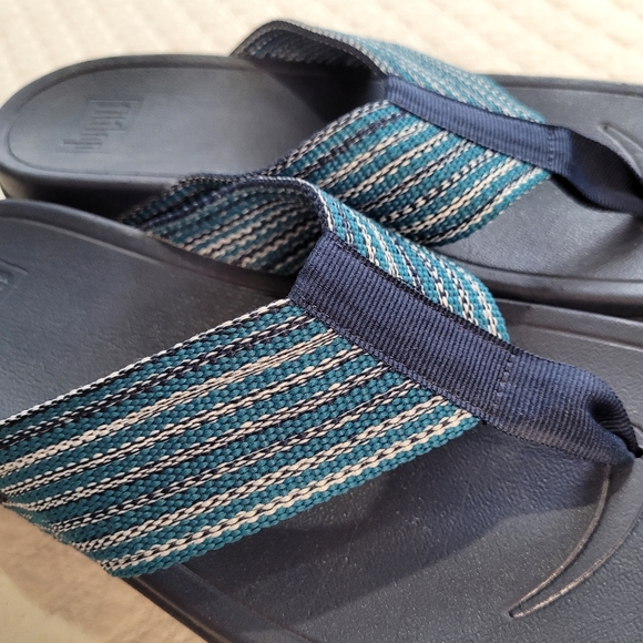 Fitflop Women's 10 Blue Flip Flops - Picture 10 of 10